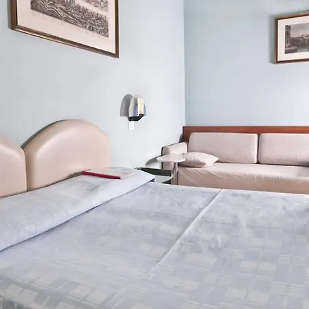 Ai Musei Vaticani Bb 2* Roma