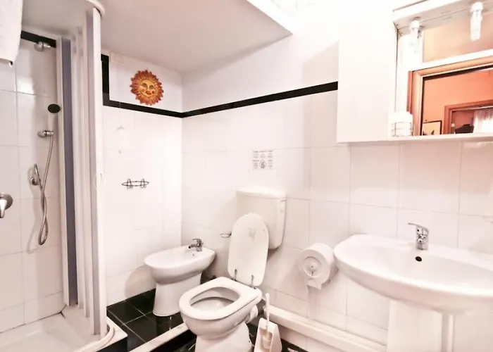 Ai Musei Vaticani Bb 2* ローマ